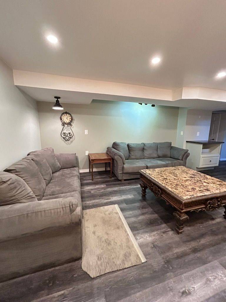 Hamilton, ON L8K 5S1,15 Hildegard DR #LOWER