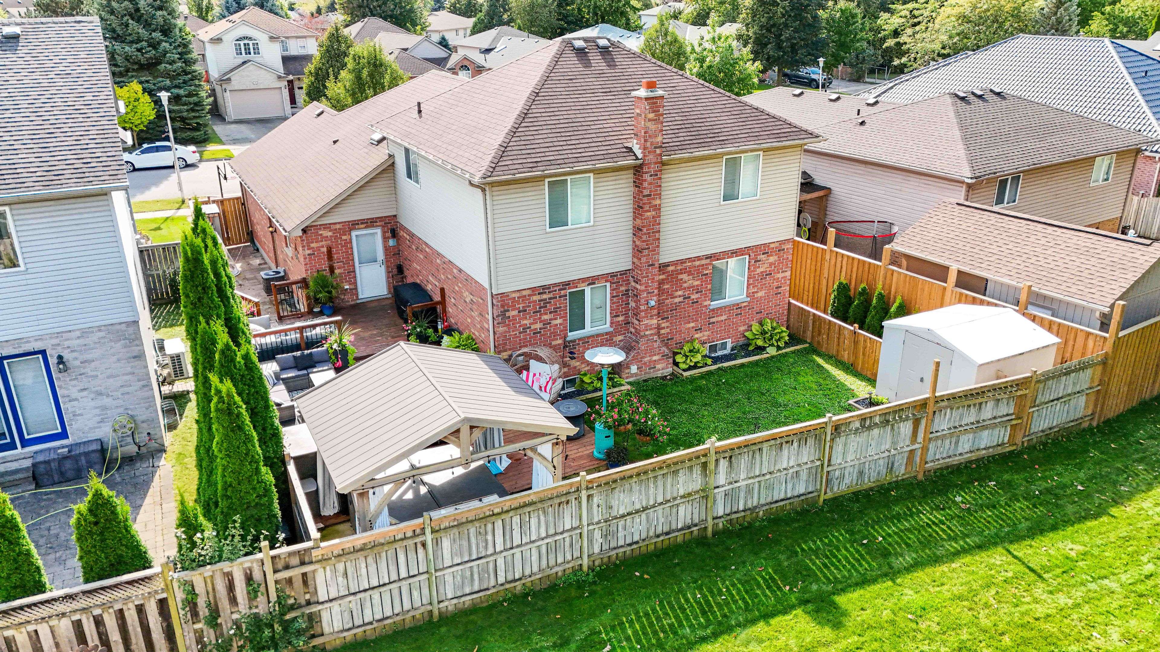 48 Bow ST, London East, ON N5V 4V3
