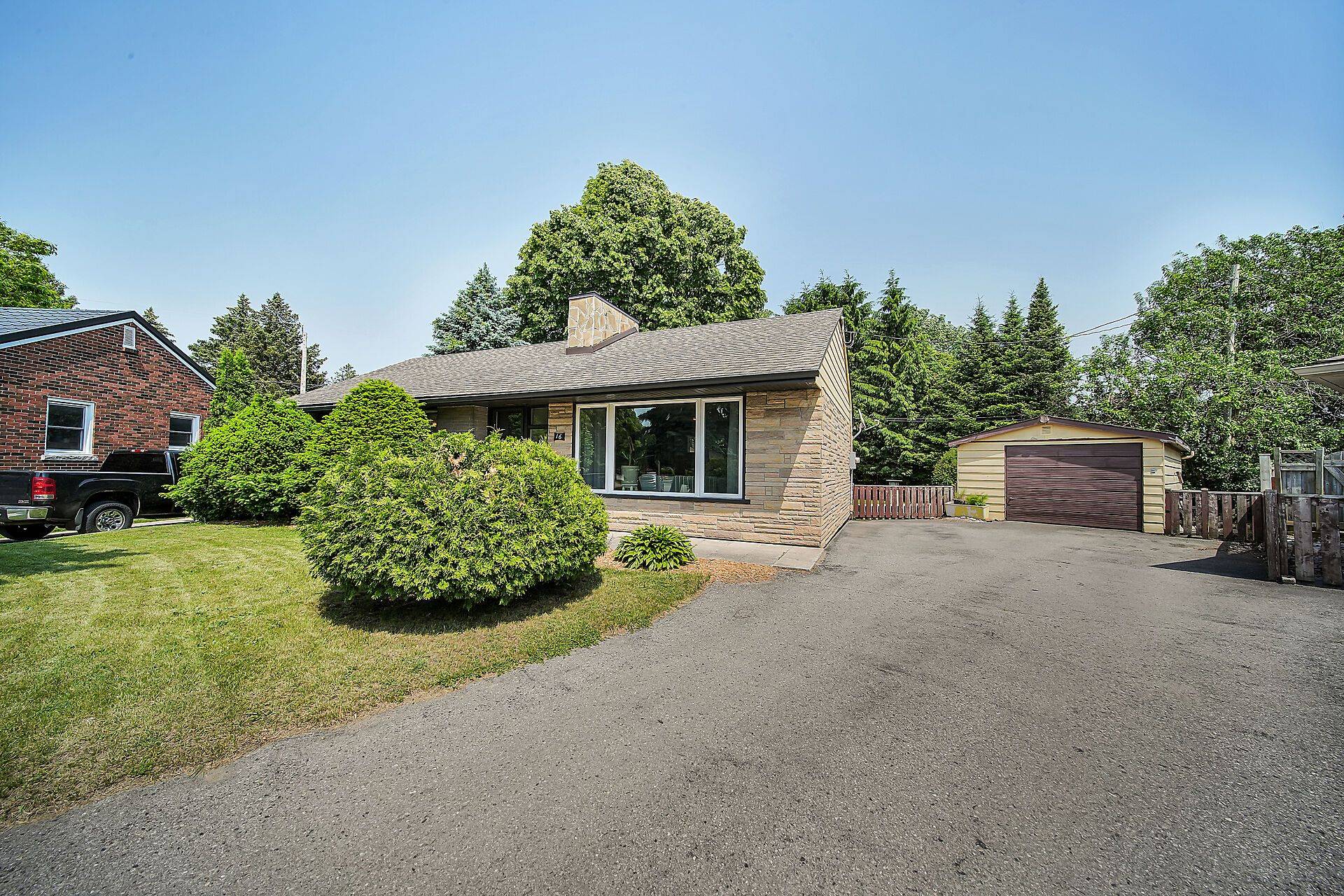 London East, ON N5W 4M6,16 Cronyn CRES