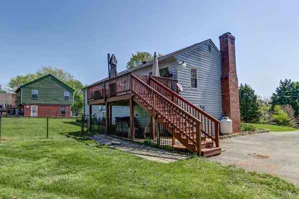 Lynchburg, VA 24503,109 Mcintosh DR