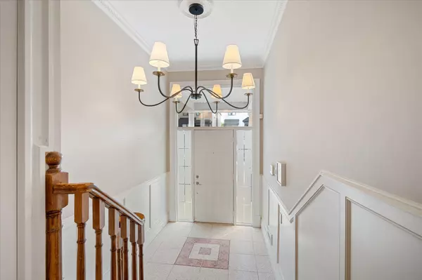 Toronto C03, ON M6C 3M1,384 Winnett AVE