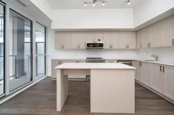 Mississauga, ON L5G 0C5,1063 Douglas McCurdy Common #614