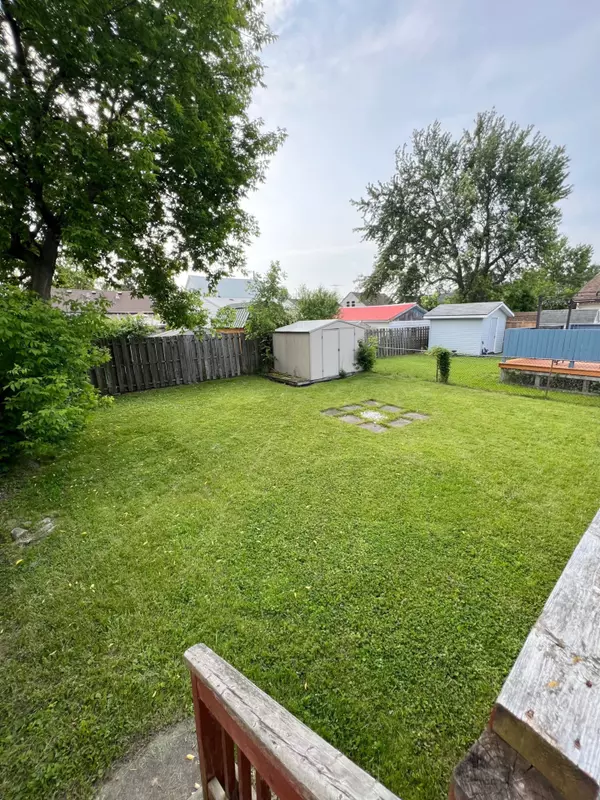 Fort Erie, ON L2A 3Z1,41 Aberdeen CT