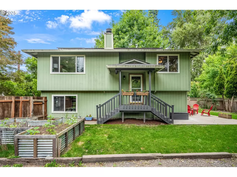 12082 SE 20TH AVE, Milwaukie, OR 97222