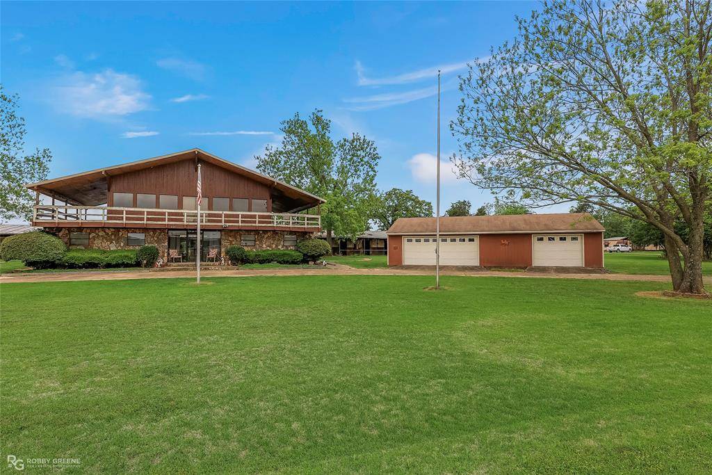 Benton, LA 71006,231 Hurricane Bluff Drive