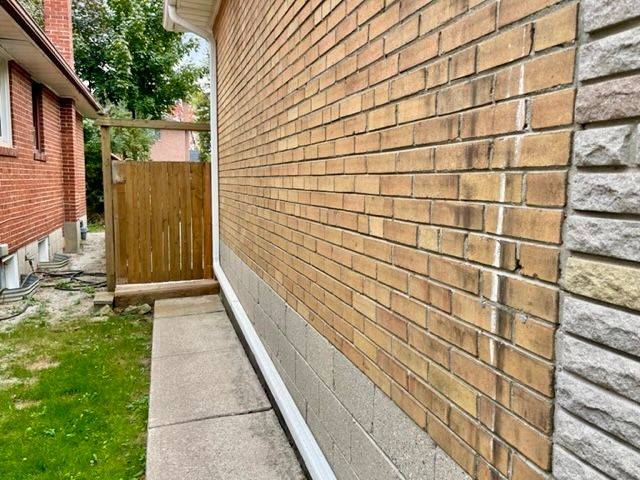 Toronto C06, ON M3H 2C2,137 Palm DR #Lower
