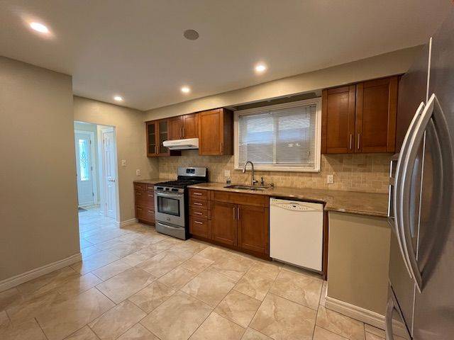 Toronto E05, ON M1T 1W5,84 Scarden AVE #Main fl