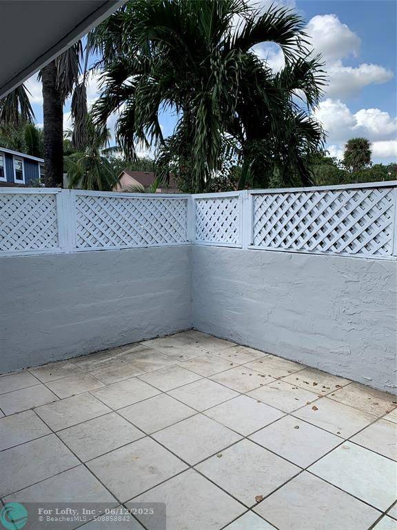 West Palm Beach, FL 33403,8586 Satalite Ter