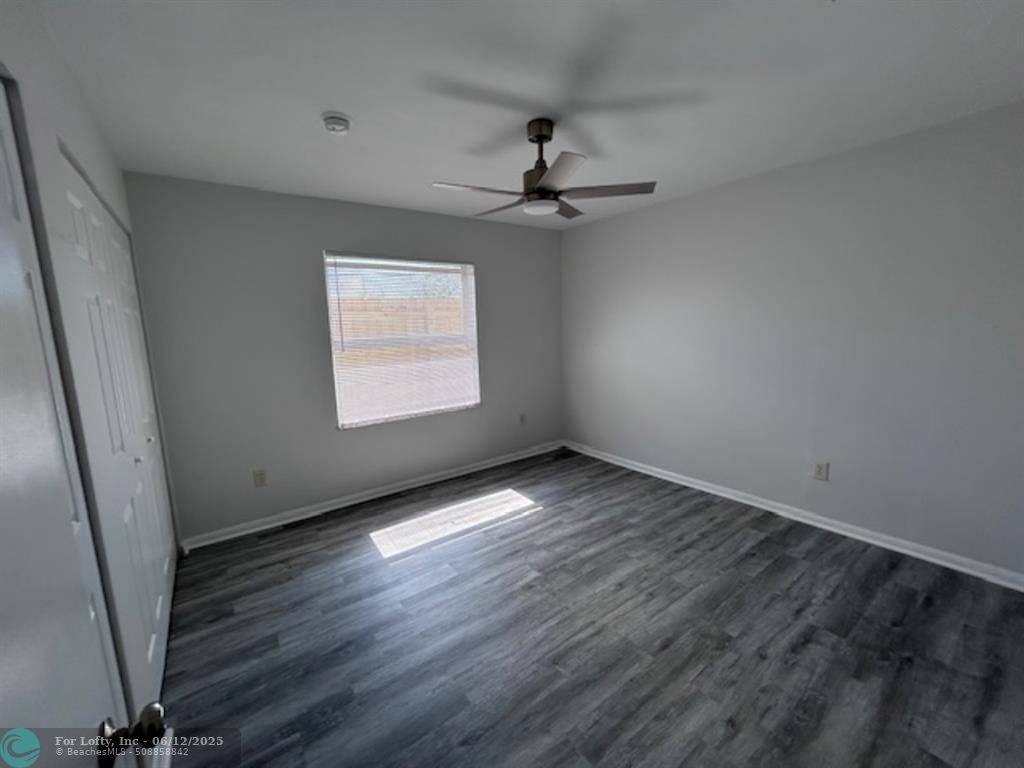 Oakland Park, FL 33334,490 NE 33rd St