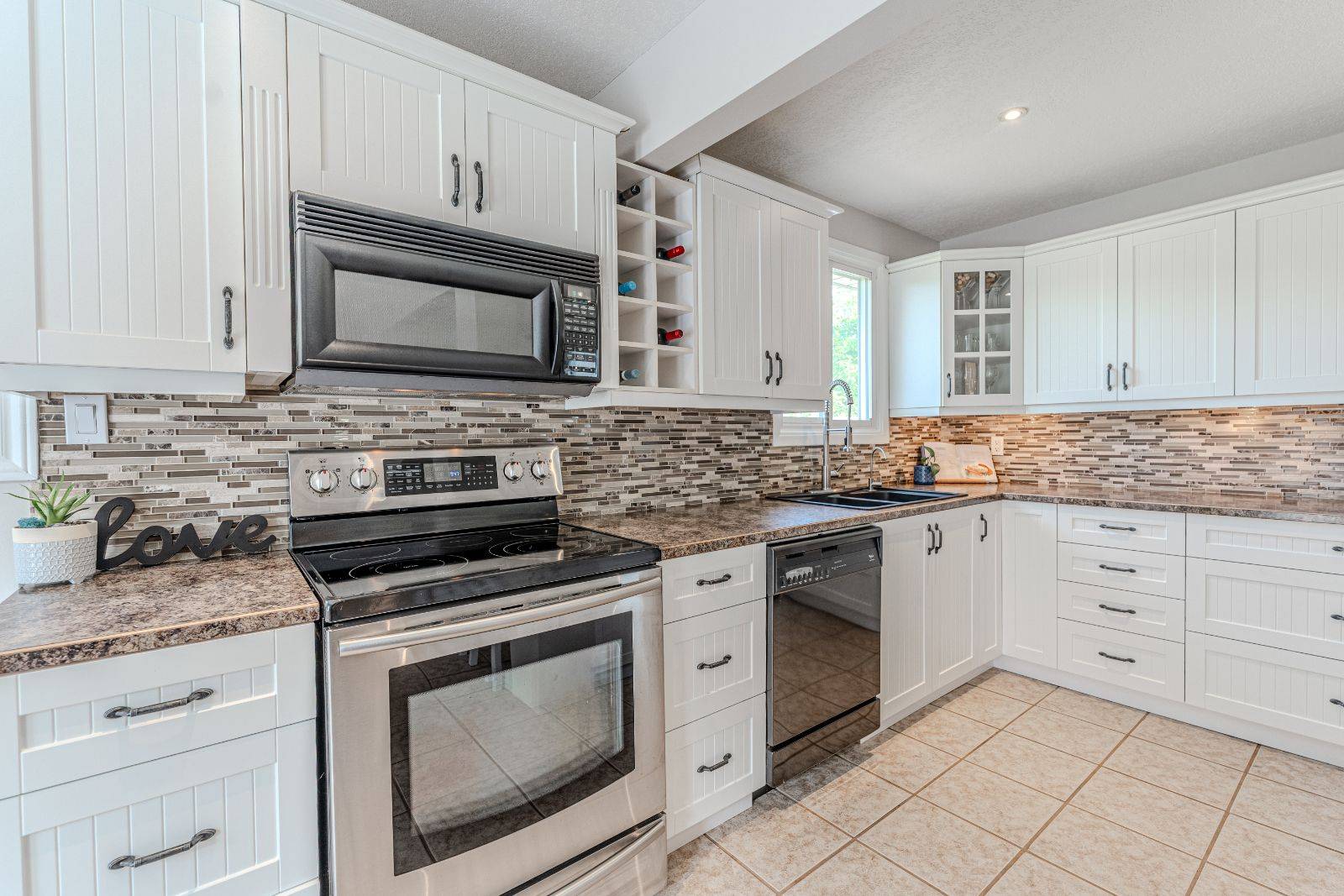 Barrie, ON L4N 6H1,40 McConkey PL