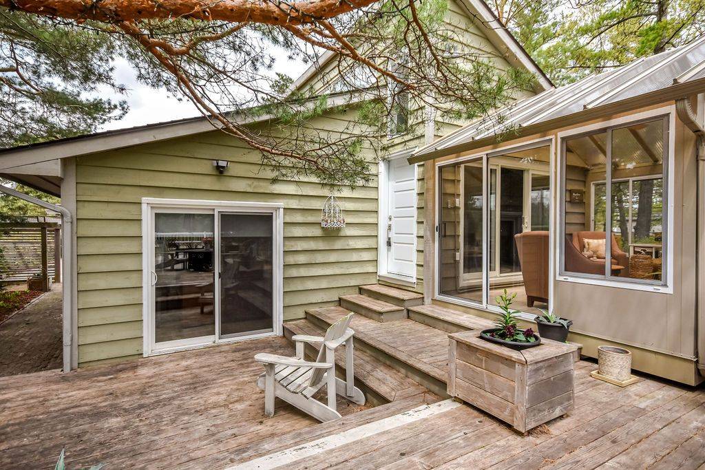 Wasaga Beach, ON L9Z 2H5,799 Mosley ST