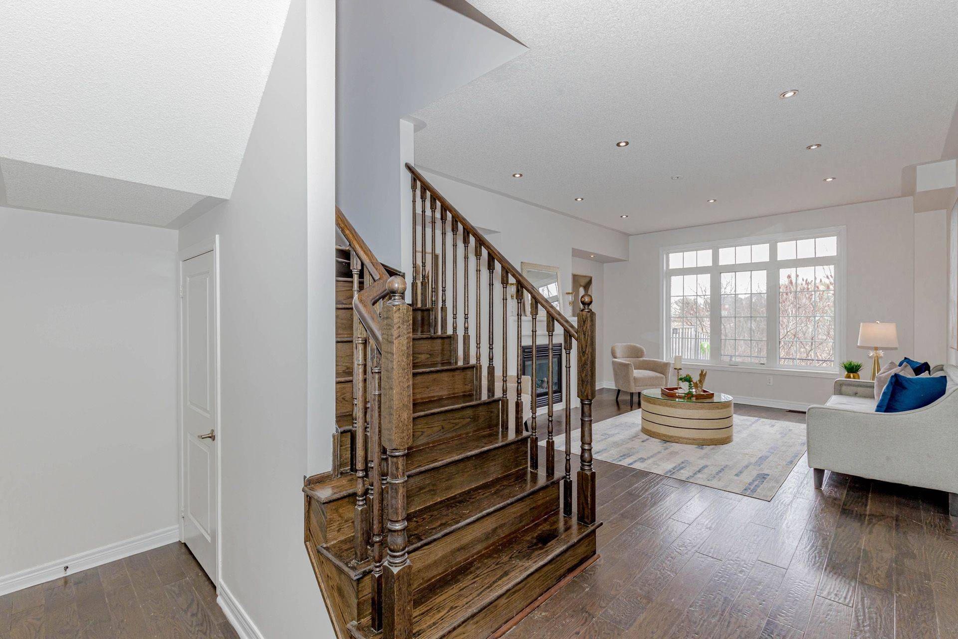Caledon, ON L7C 3W9,31 Mccardy CT