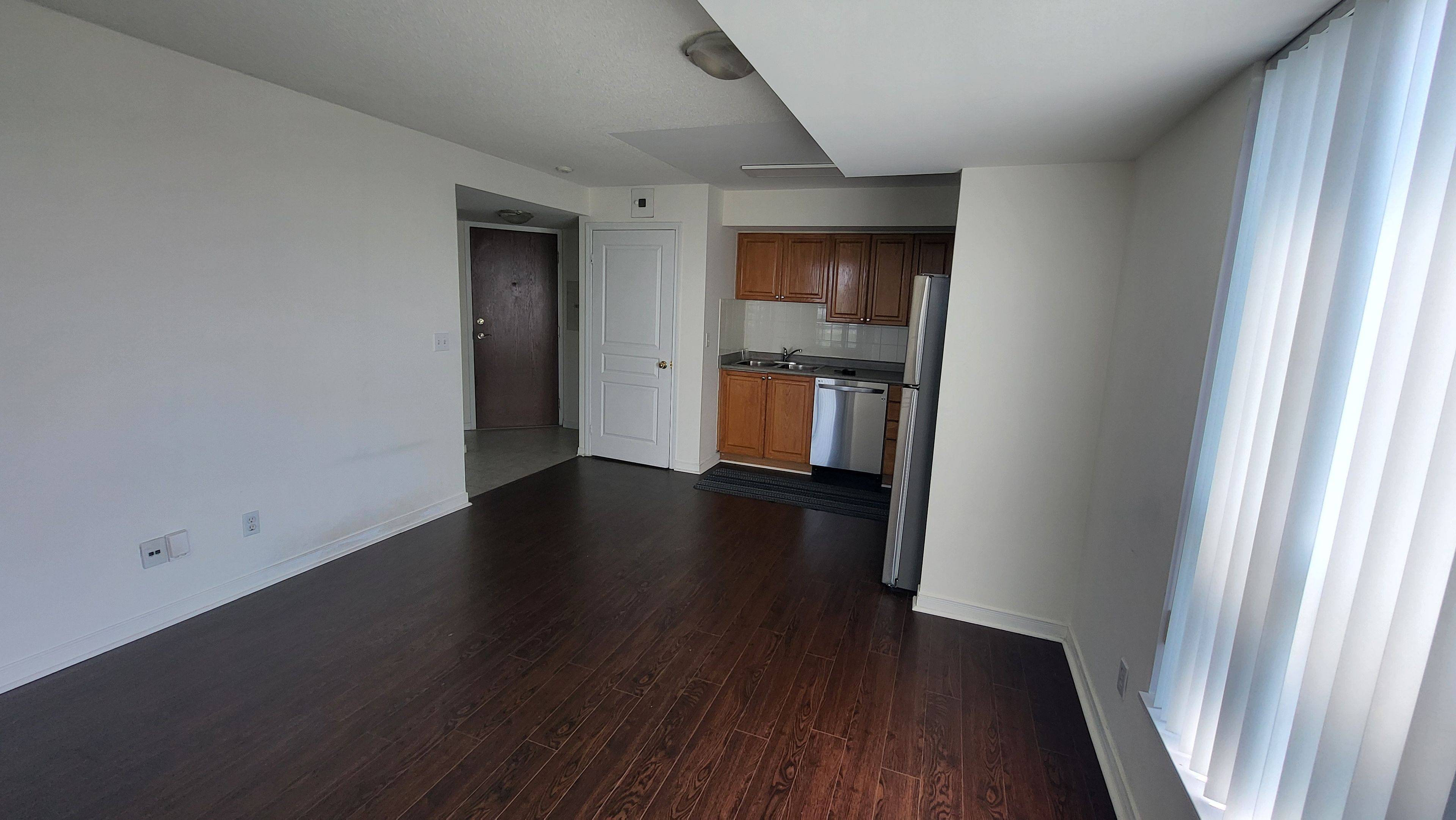 Mississauga, ON L5M 6Z9,2545 Erin Centre BLVD #1810