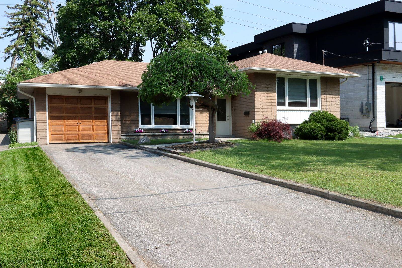 Mississauga, ON L4Y 1L6,1343 Melton DR