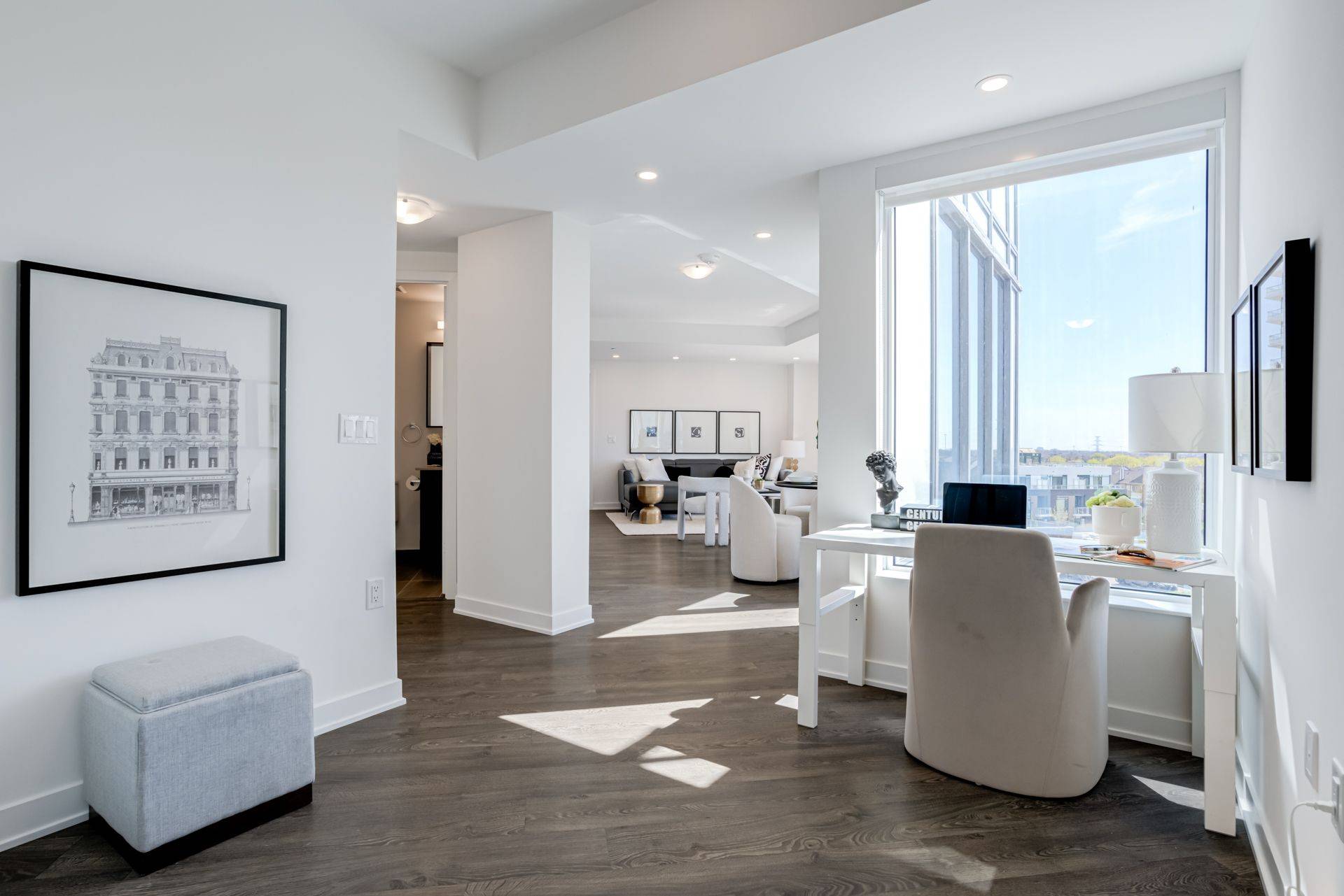 Mississauga, ON L5M 0Z7,4655 Metcalfe AVE #405