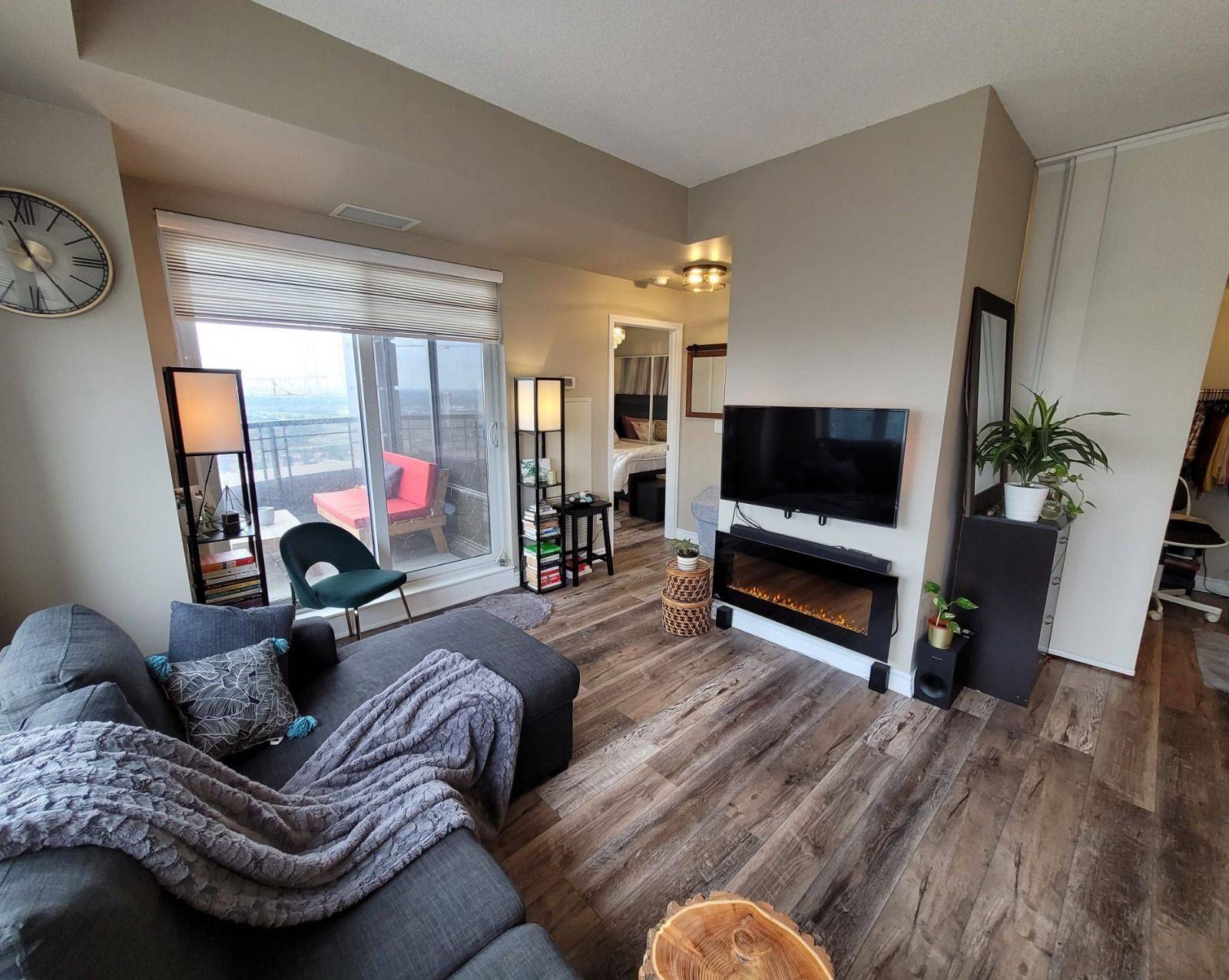 Mississauga, ON L5B 0C6,385 Prince of Wales DR #3208