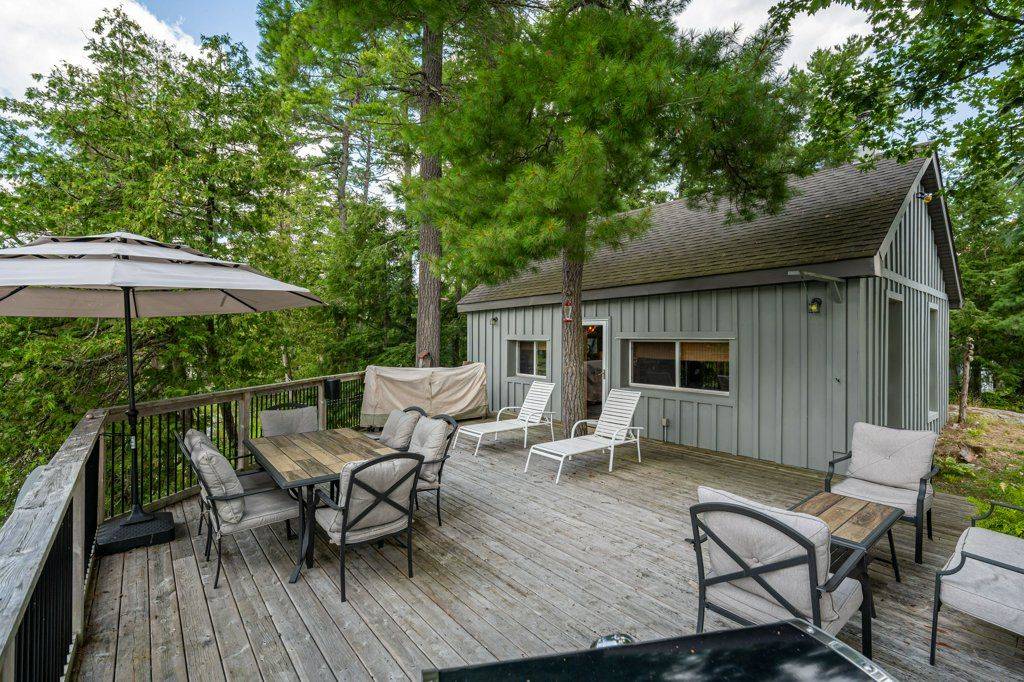 Selwyn, ON K0L 2H0,132 Island 23B N/A