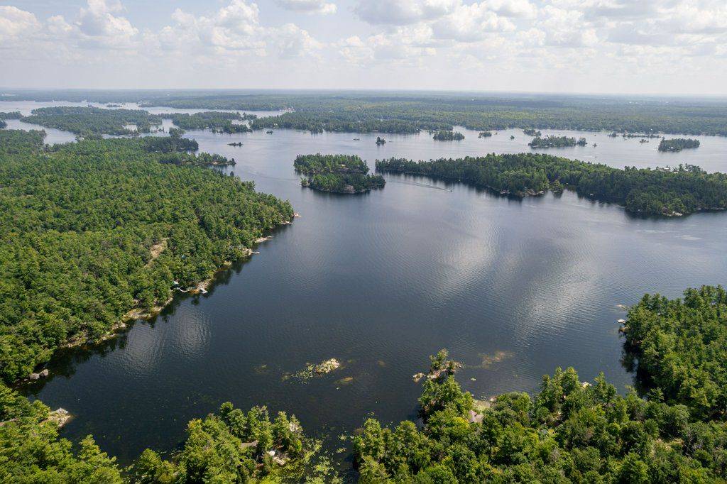 Selwyn, ON K0L 2H0,132 Island 23B N/A