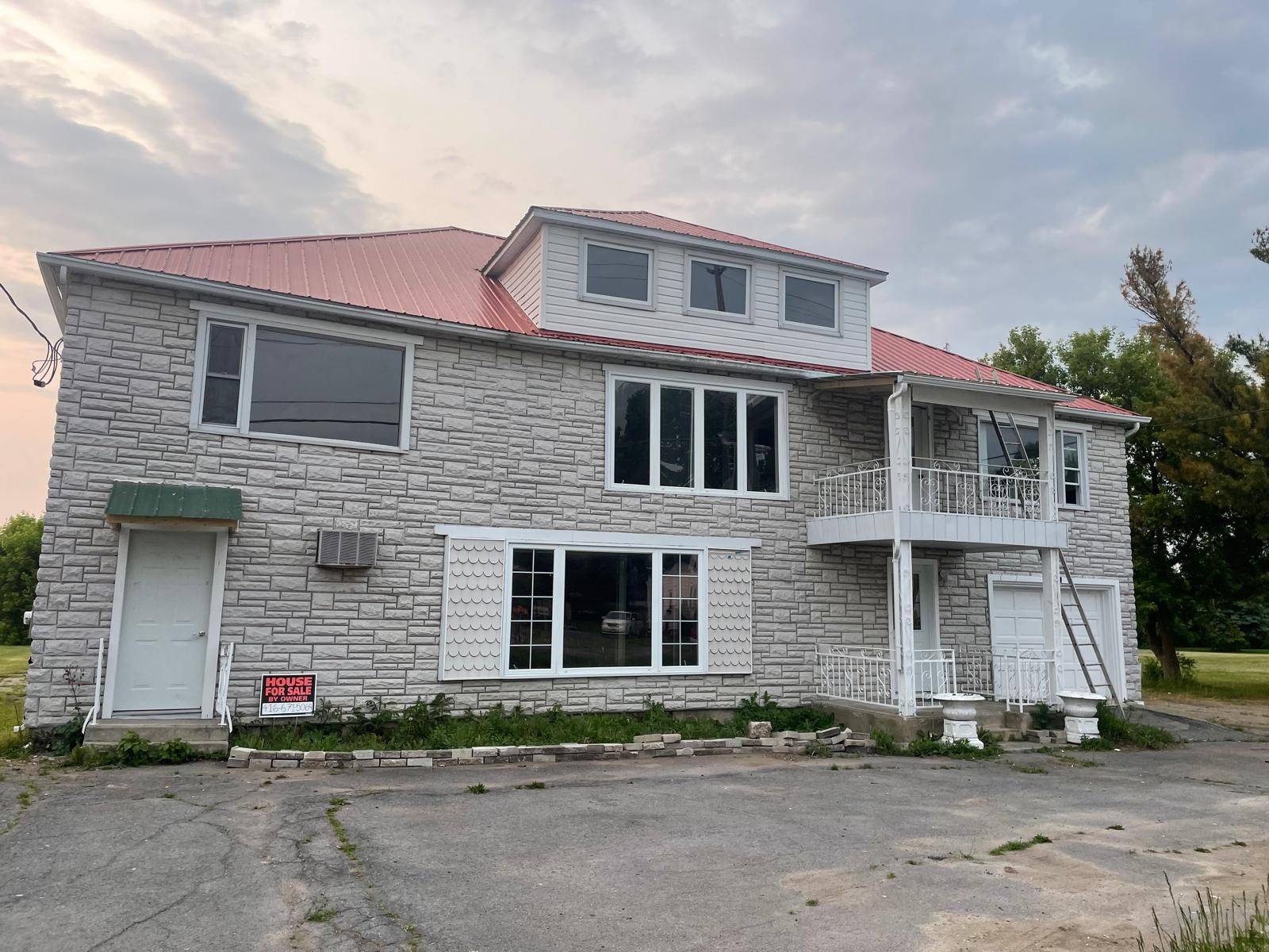 South Glengarry, ON K0X 1N0,21127 Concession 5 RD