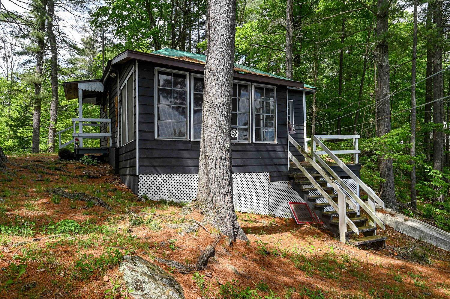 Tay Valley, ON K7H 3C9,777 Dokken RD