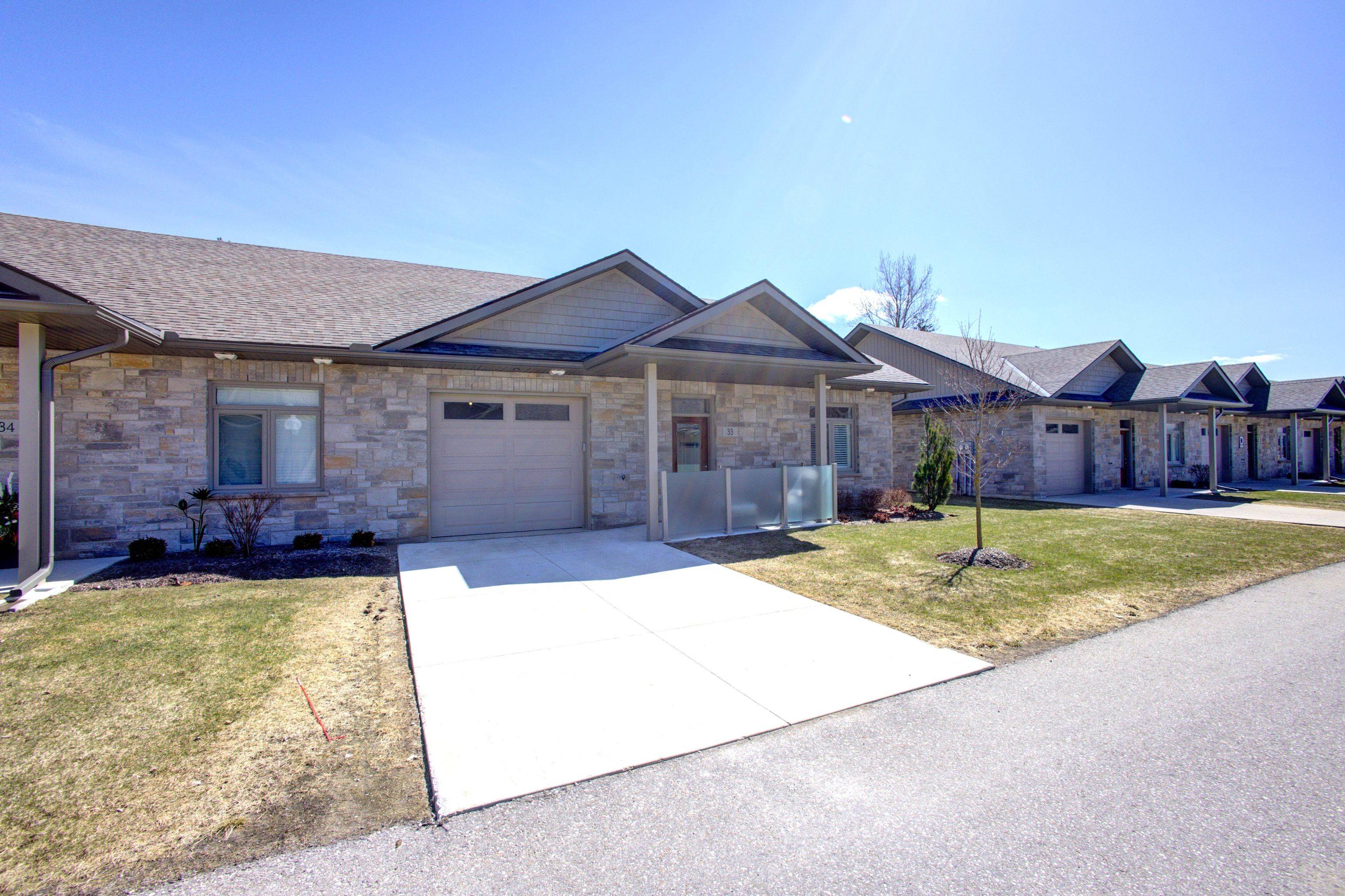 North Perth, ON N4W 0H4,375 Mitchell RD S #33