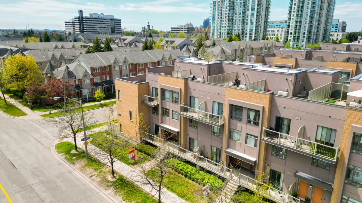 Toronto E11, ON M1B 0C5,1070 Progress AVE #204