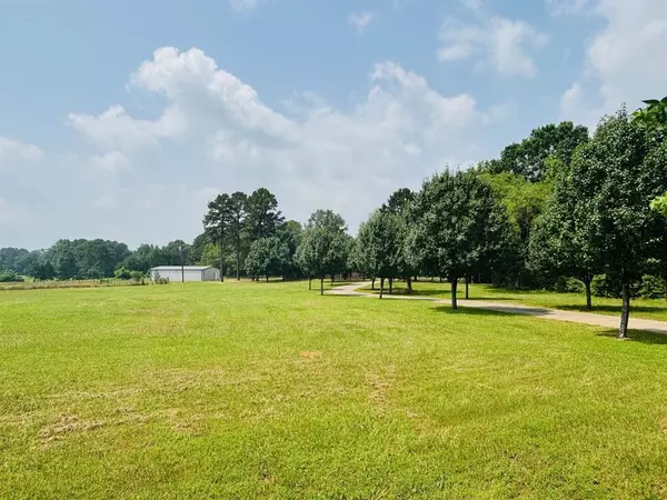 Henderson, TX 75654,11746 County Road 352 E