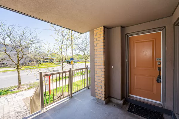 Toronto E11, ON M1B 0C5,1070 Progress AVE #204