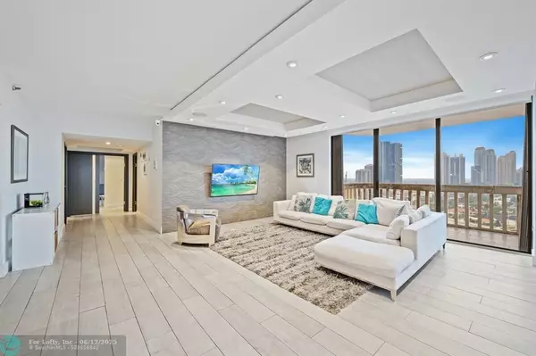 Aventura, FL 33180,19355 Turnberry Way #16GR