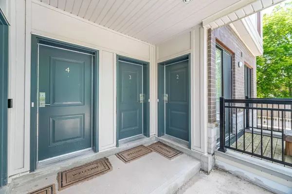 Toronto W06, ON M8W 0A9,150 Long Branch AVE #4