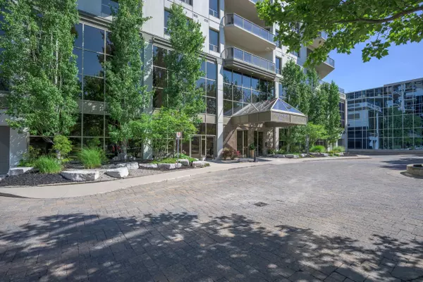 London East, ON N6A 6K3,250 Pall Mall ST #601