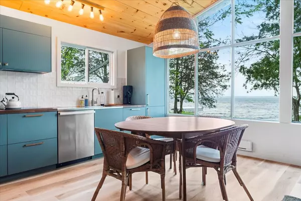 Prince Edward County, ON K0K 1W0,1791 North Big Island RD