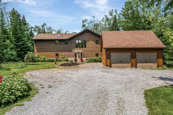 Trent Lakes, ON K0M 1A0,98 Edwina DR