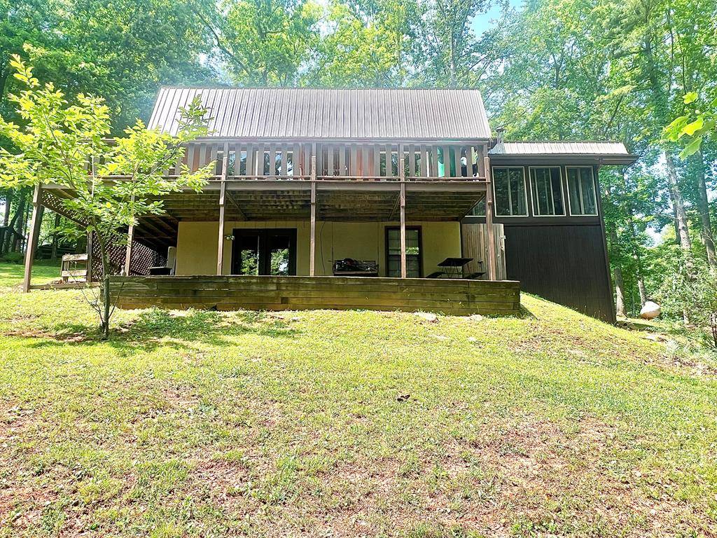 Dugspur, VA 24325,952 Kanawha Ridge Road