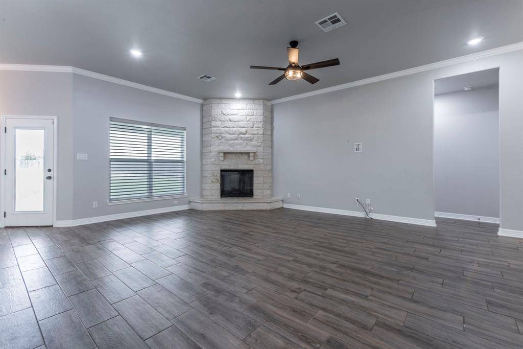 Lorena, TX 76655,141 Dana Point