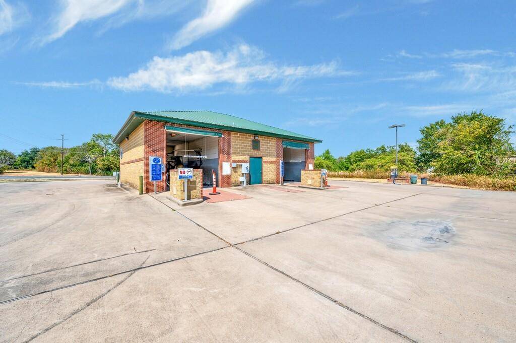 100 Baker Lane, Robinson, TX 76706