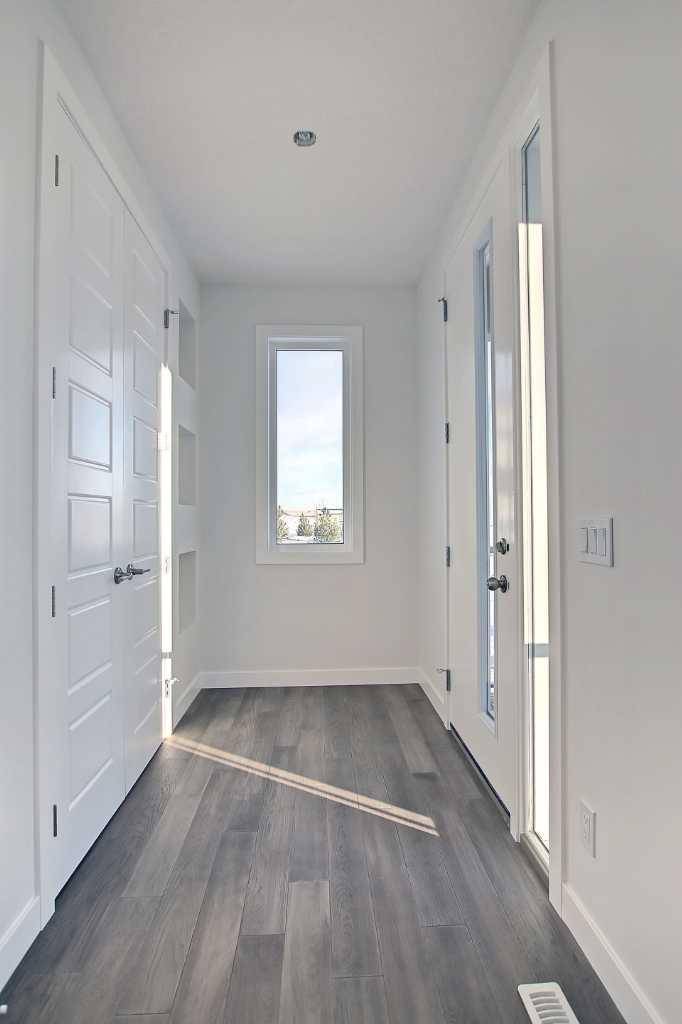 Chestermere, AB T1X 2Z7,340 Waterford BLVD