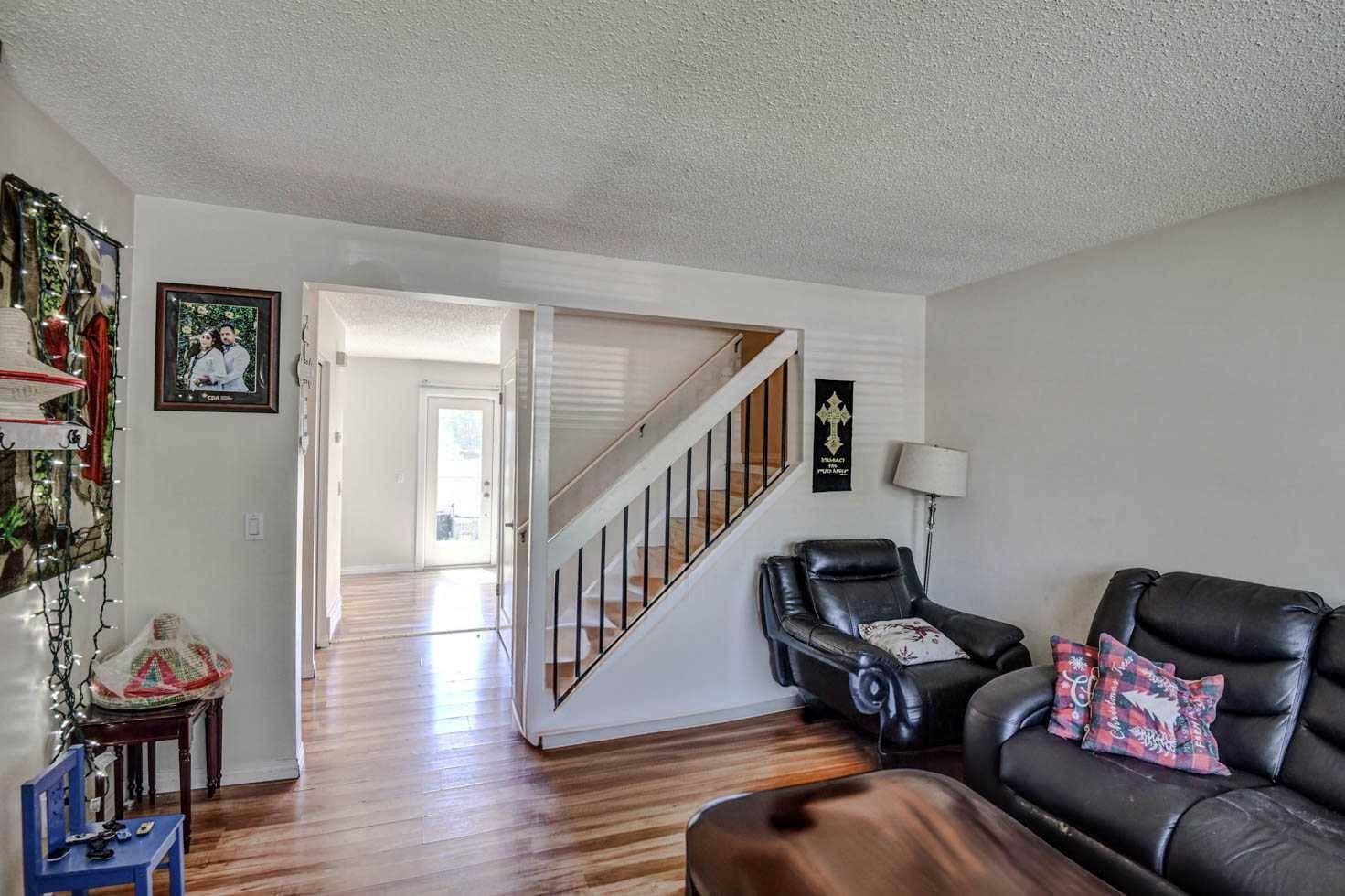 Calgary, AB T1Y 4H2,6307 26 AVE Northeast