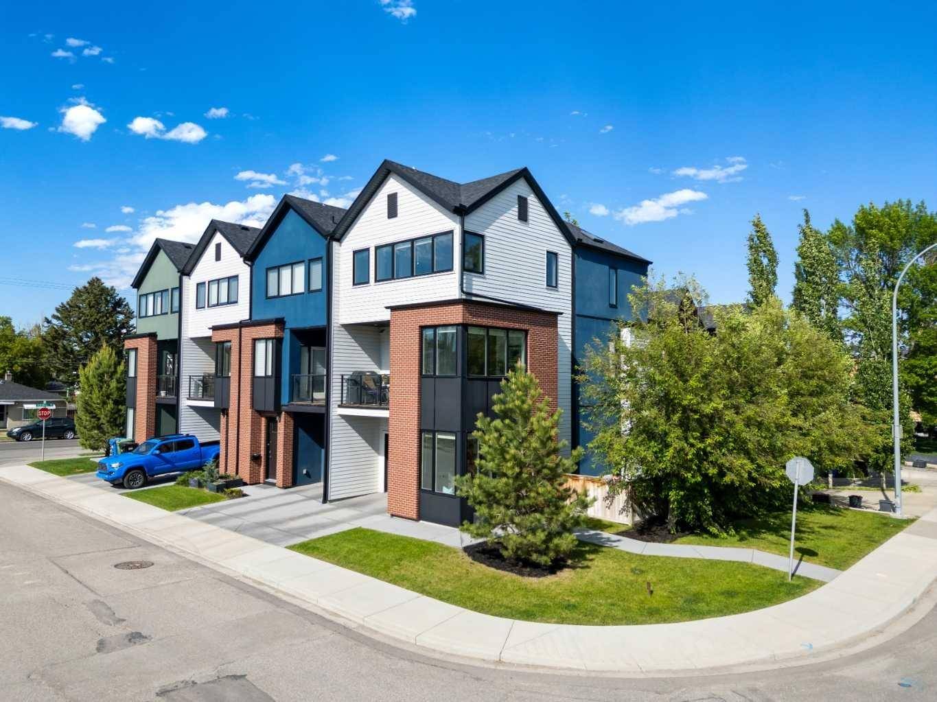 Calgary, AB T2N 3M3,1740 Westmount RD NW