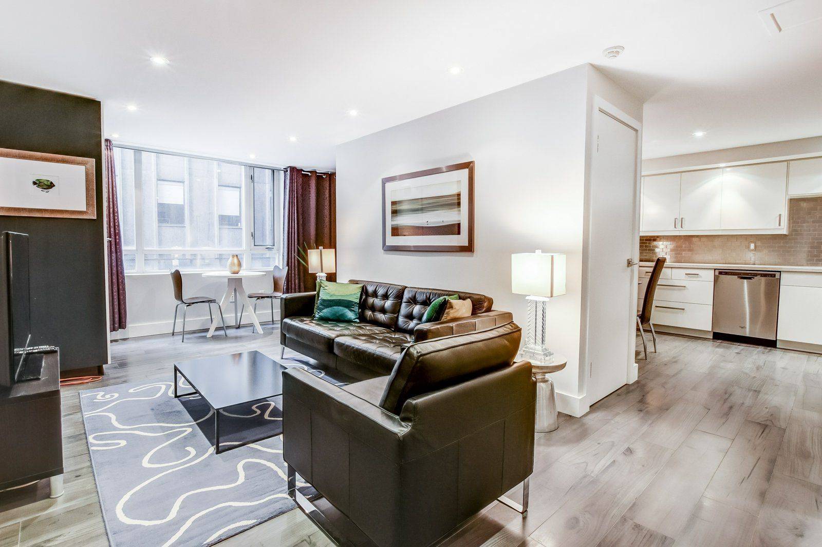 Toronto C02, ON M5R 3V1,80 Cumberland ST #301