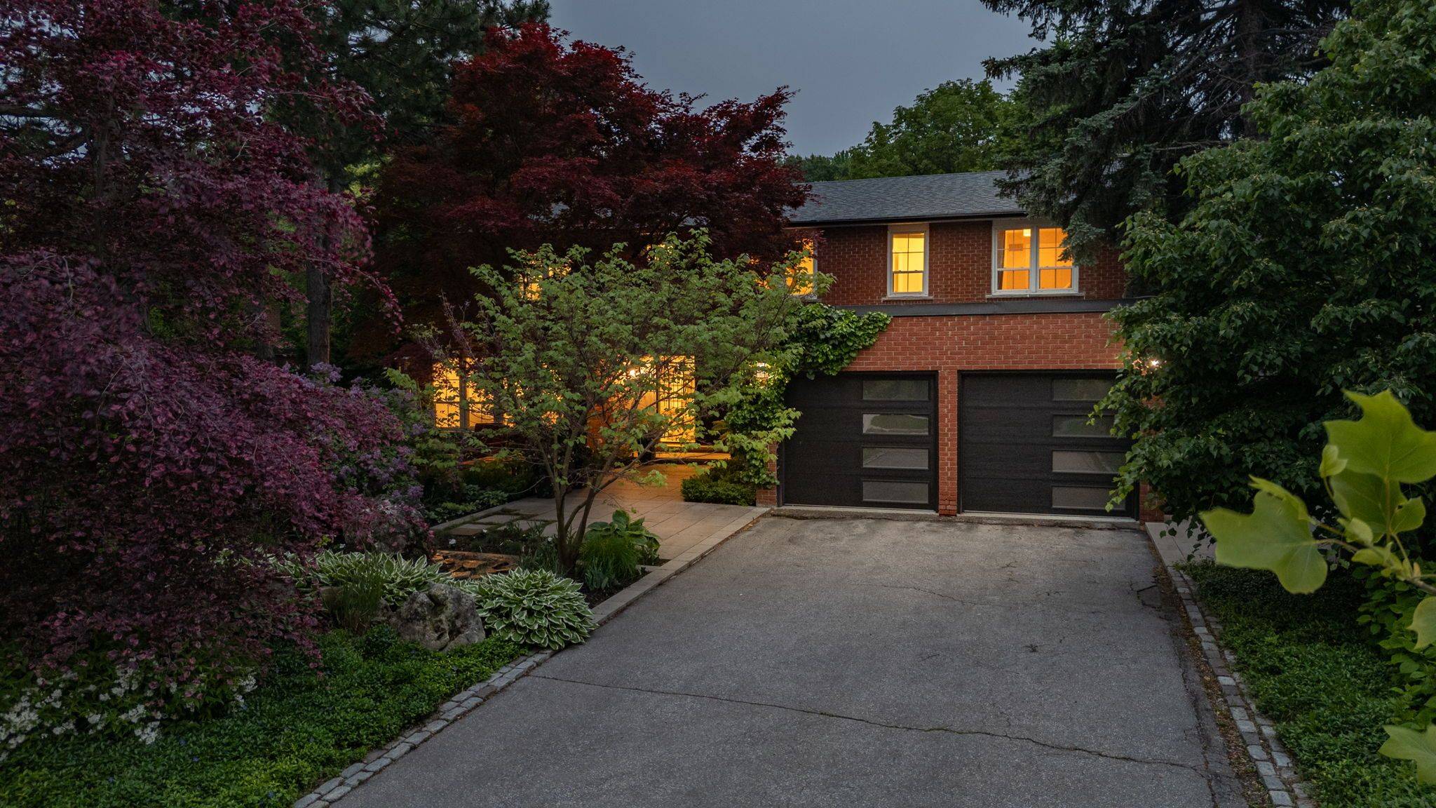 Toronto C12, ON M5L 2N5,15 Silvergrove RD