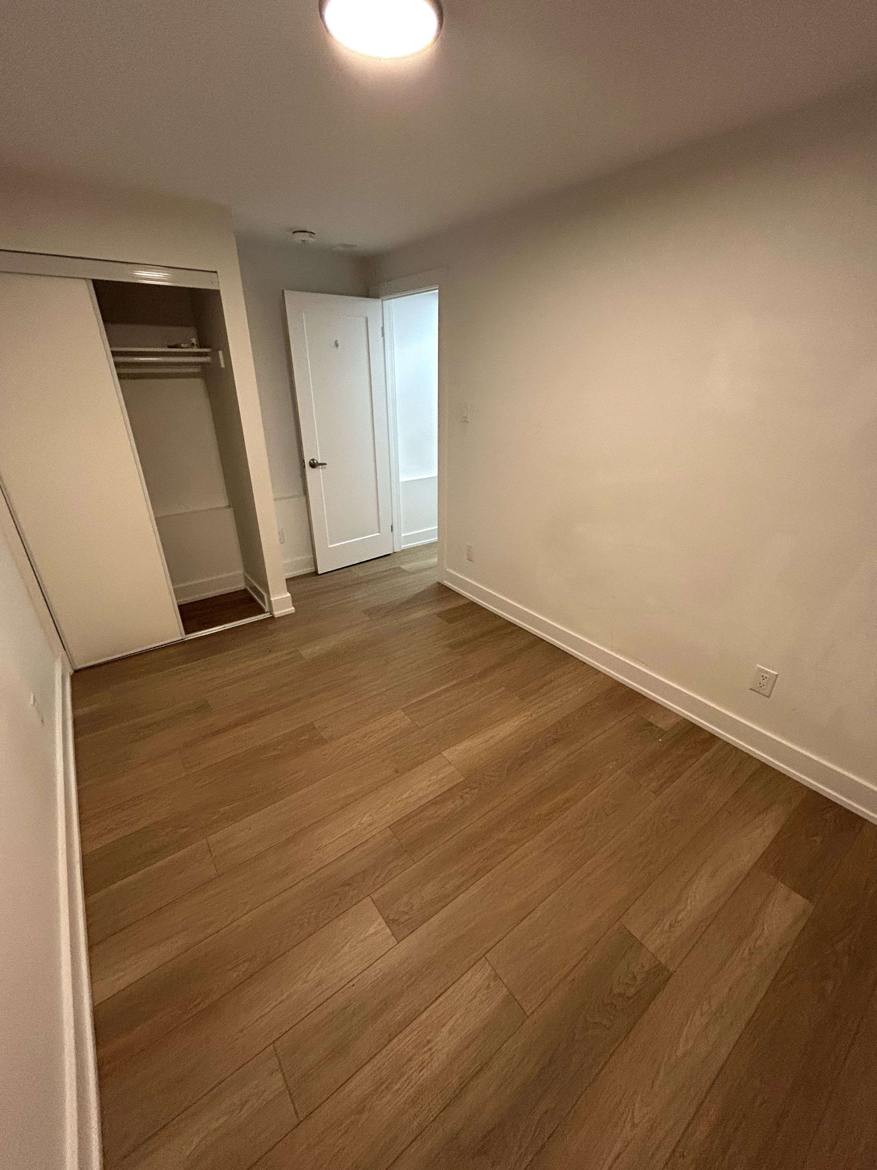 Toronto E01, ON M4M 3B6,137 Curzon ST #1