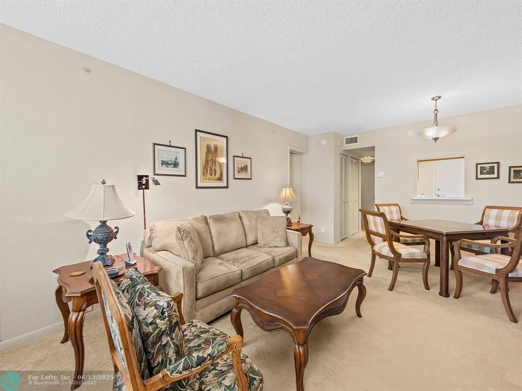 Fort Lauderdale, FL 33308,4025 N Federal Hwy  #221B