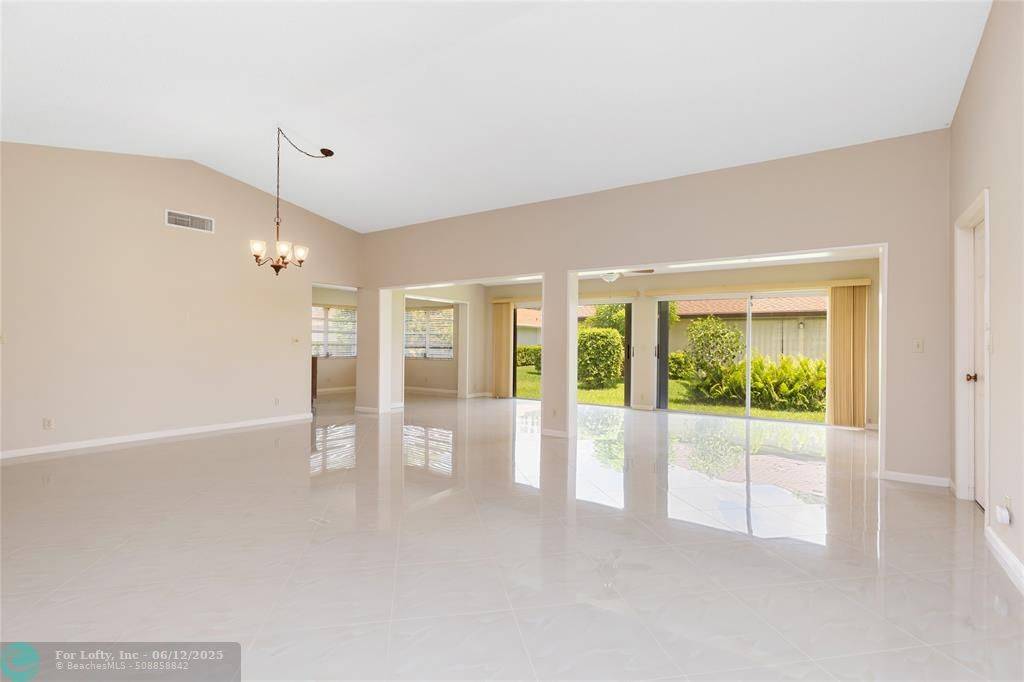 Boynton Beach, FL 33436,10821 Greentrail Dr