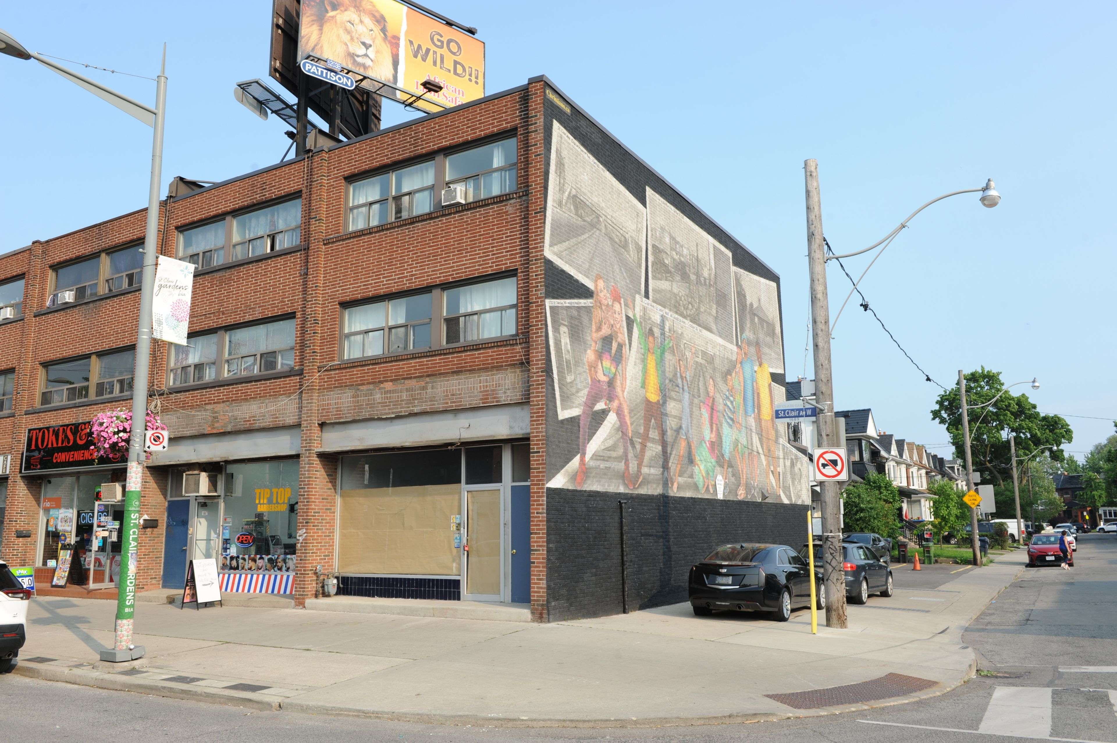 1689 St Clair AVE W, Toronto W03, ON M6N 1H9