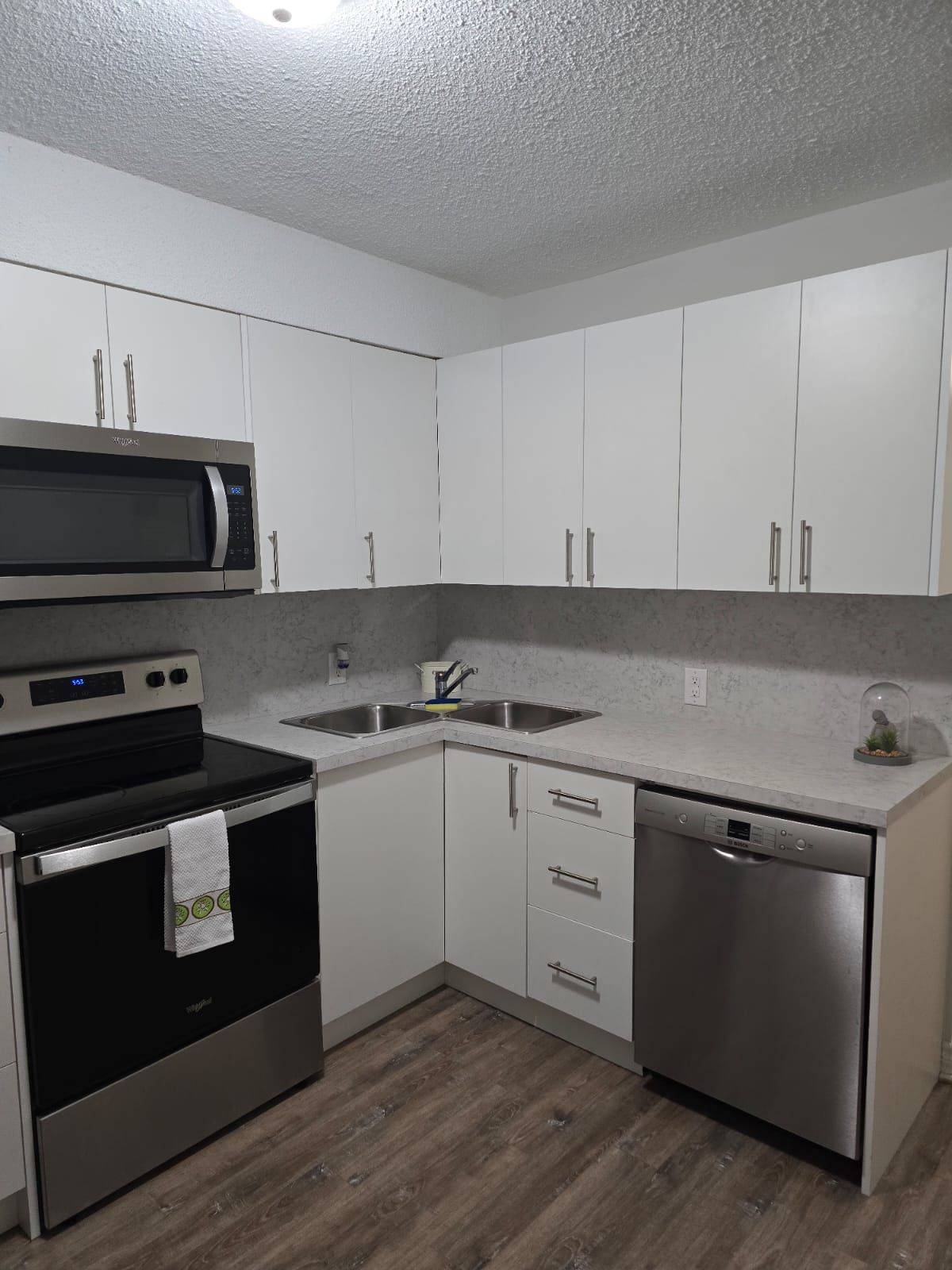 Whitby, ON M9M 2P1,54 Habitant DR #Basement