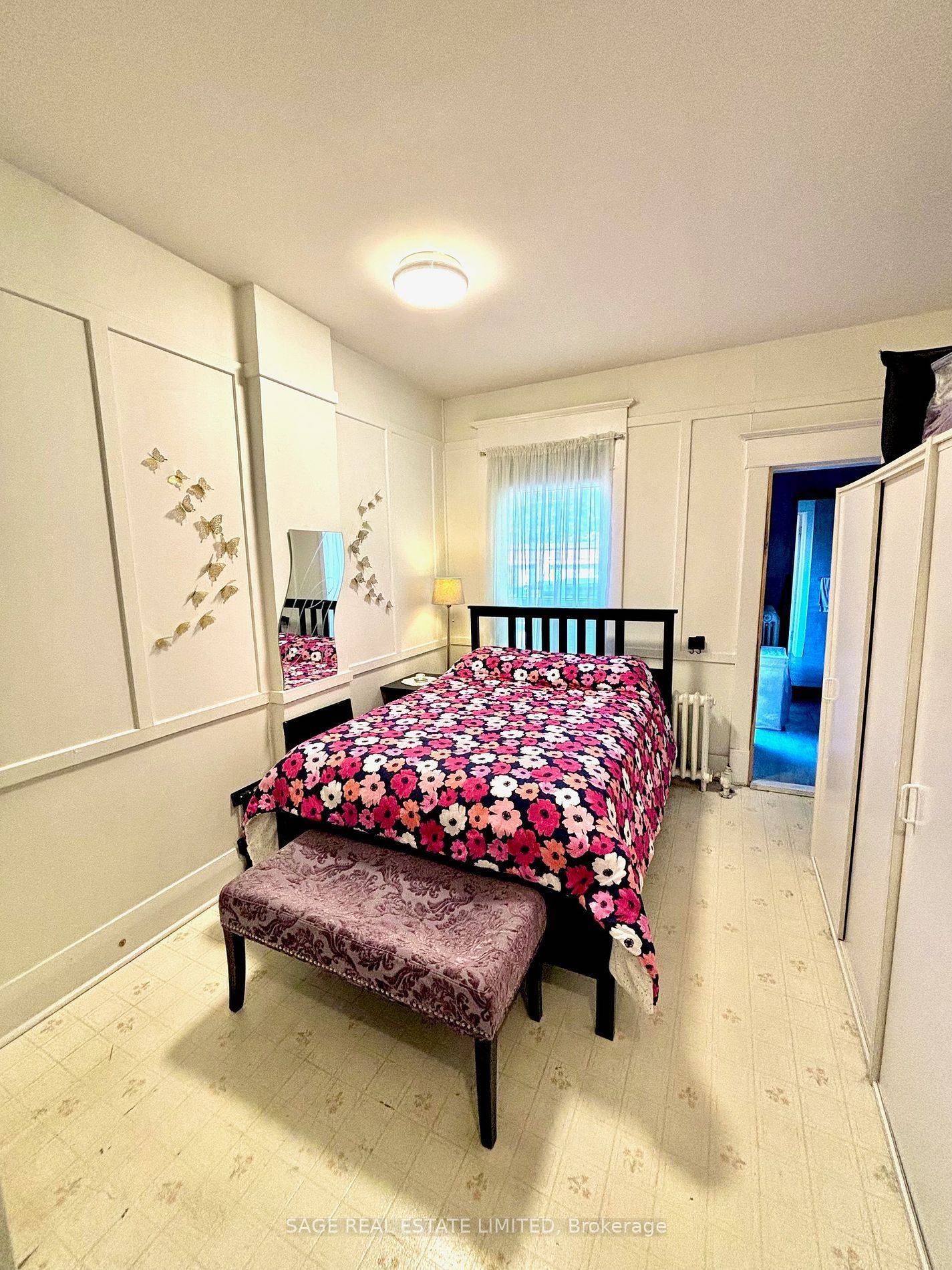 Toronto W01, ON M6R 2Z7,399 Parkside DR #Main