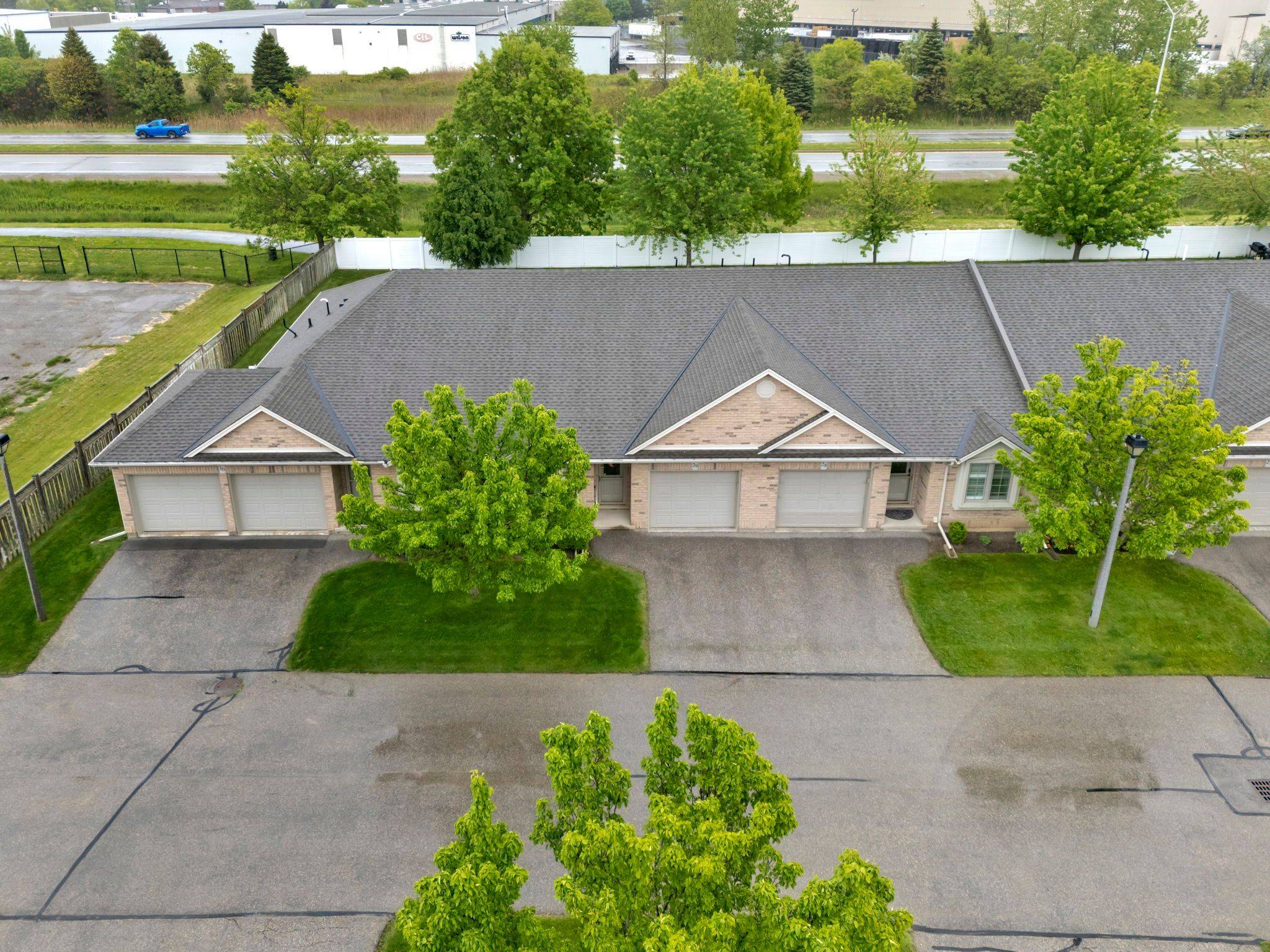 Brantford, ON N3R 0A1,385 Park RD N #29