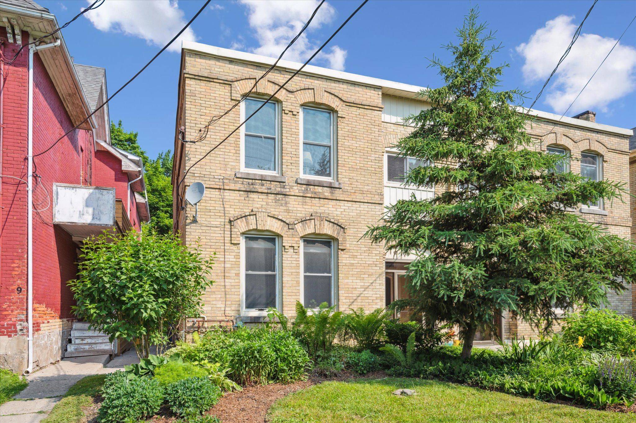 7 Cambridge ST, Guelph, ON N1H 2T8