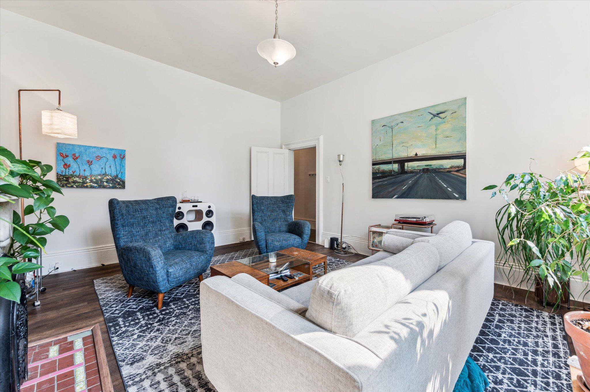 Guelph, ON N1H 2T8,7 Cambridge ST
